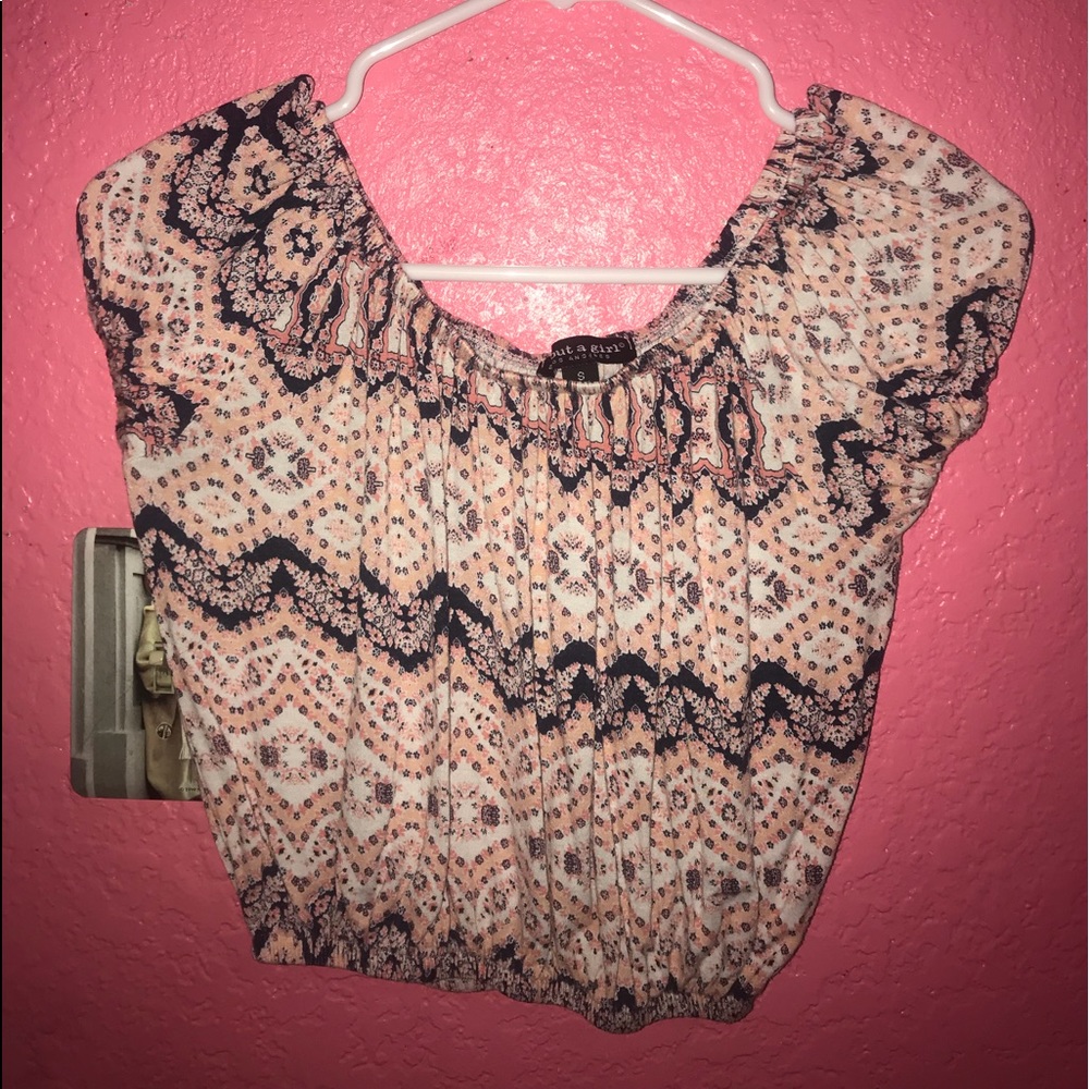 Crop top off the shoulder